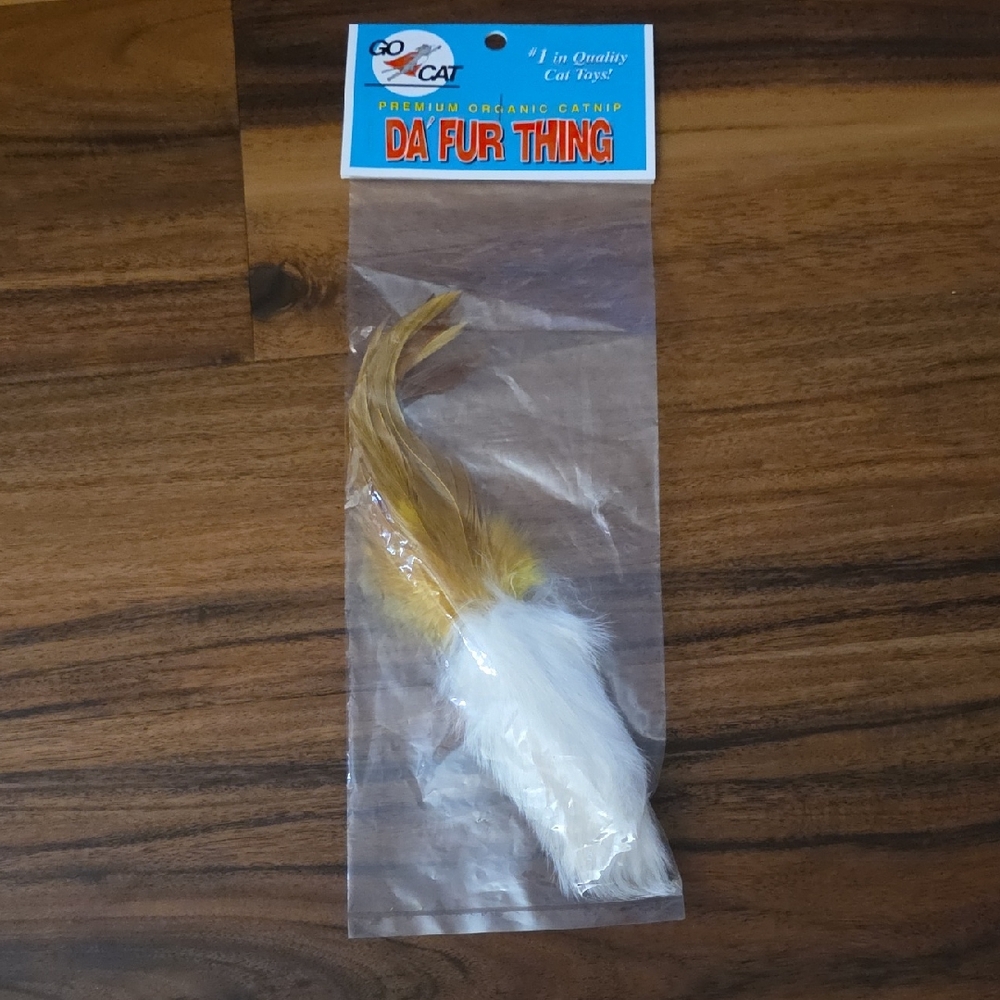 New Da Fur Thing Cat Toy - Yellow Feather and White Real Rabbit Fur Catnip